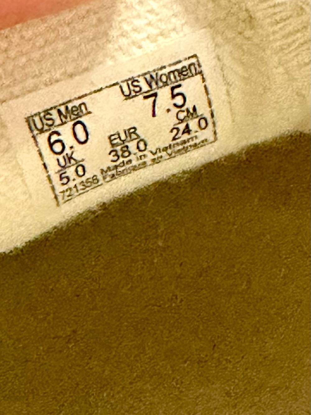 Cream Slip-On Platform Sneakers with Orange Gum Sole Size 7.5 Women’s - Picture 5 of 5